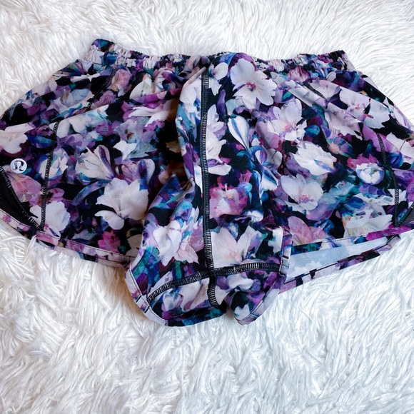 new Lululemon Hotty Hot utopia shorts - Picture 5 of 5